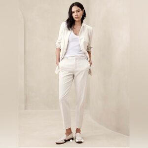 SCULPTED TAPERED TROUSER